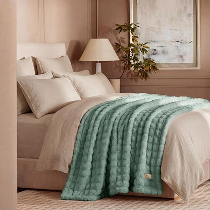 Bedsure 3D Fleece Bubble Blanket - GentleSoft Green Queen Blanket for Bed Sofa Room Decor - Luxury Soft Cozy Gifts for Kids, Lightweight, All Seasons, Sage Green, 90"×90"